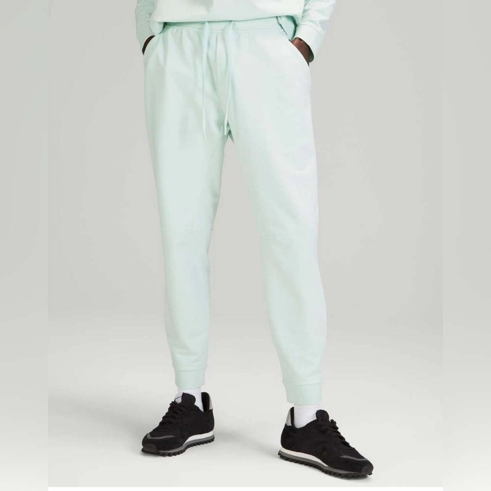 Lululemon Athletica Green Joggers Relaxed Fit